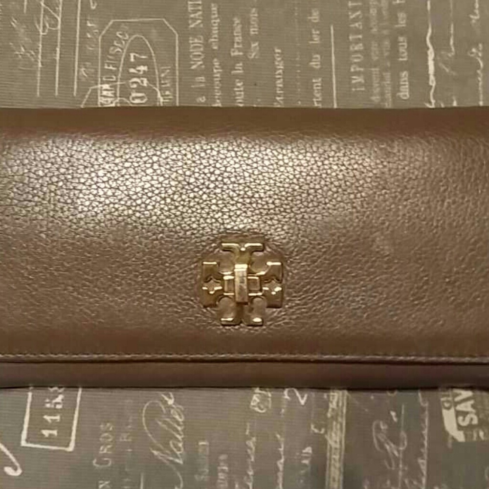 Tory Burch wallet